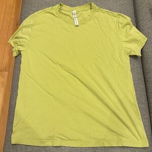 Lululemon T shirt